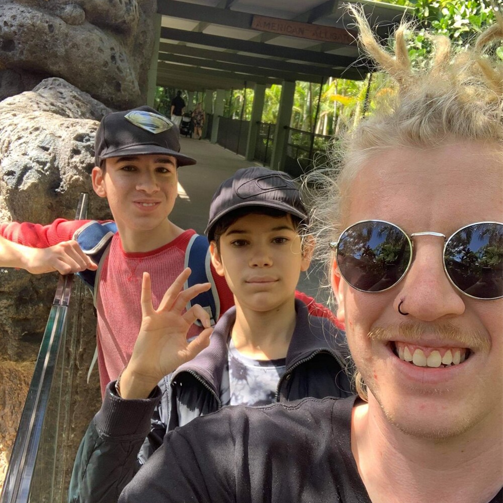 strength-potential-mentoring-youth-outdoor-activity-support-worker-at-the-zoo